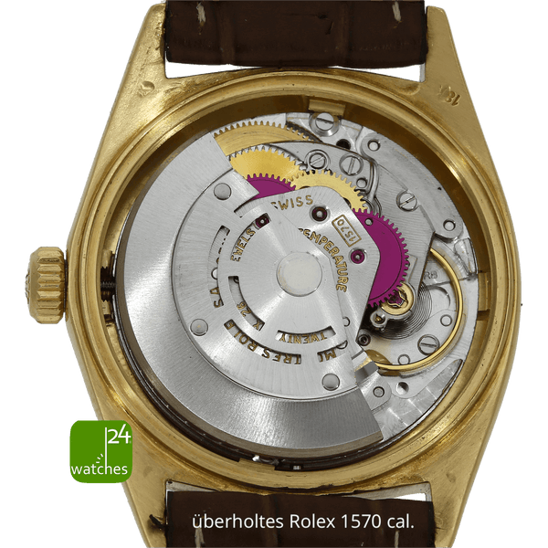 Rolex Date Just 36 mm Gold Bahrain Nahaufnahme des Uhrwerks offen