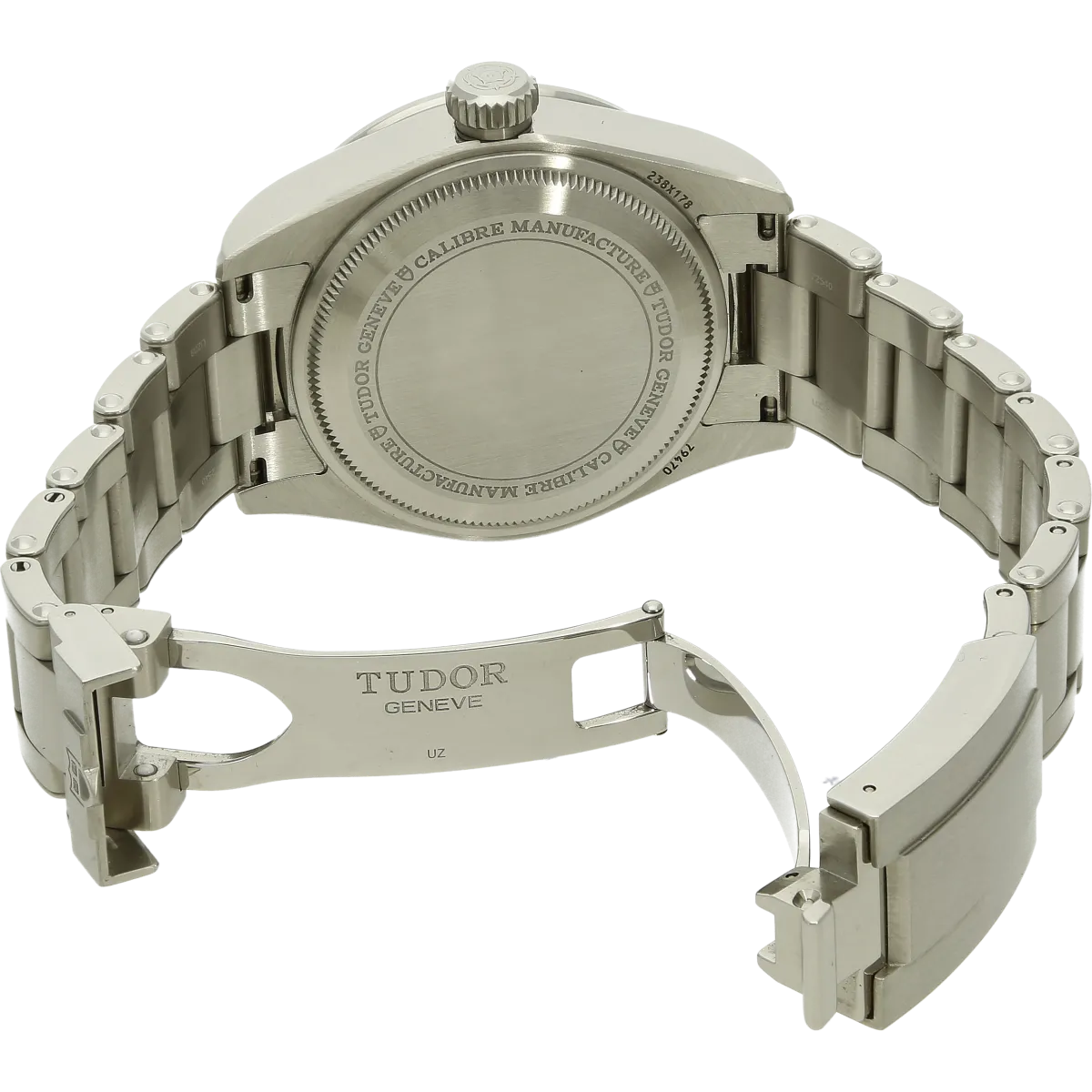 Tudor Blach Bay Pro m79470 clasp open