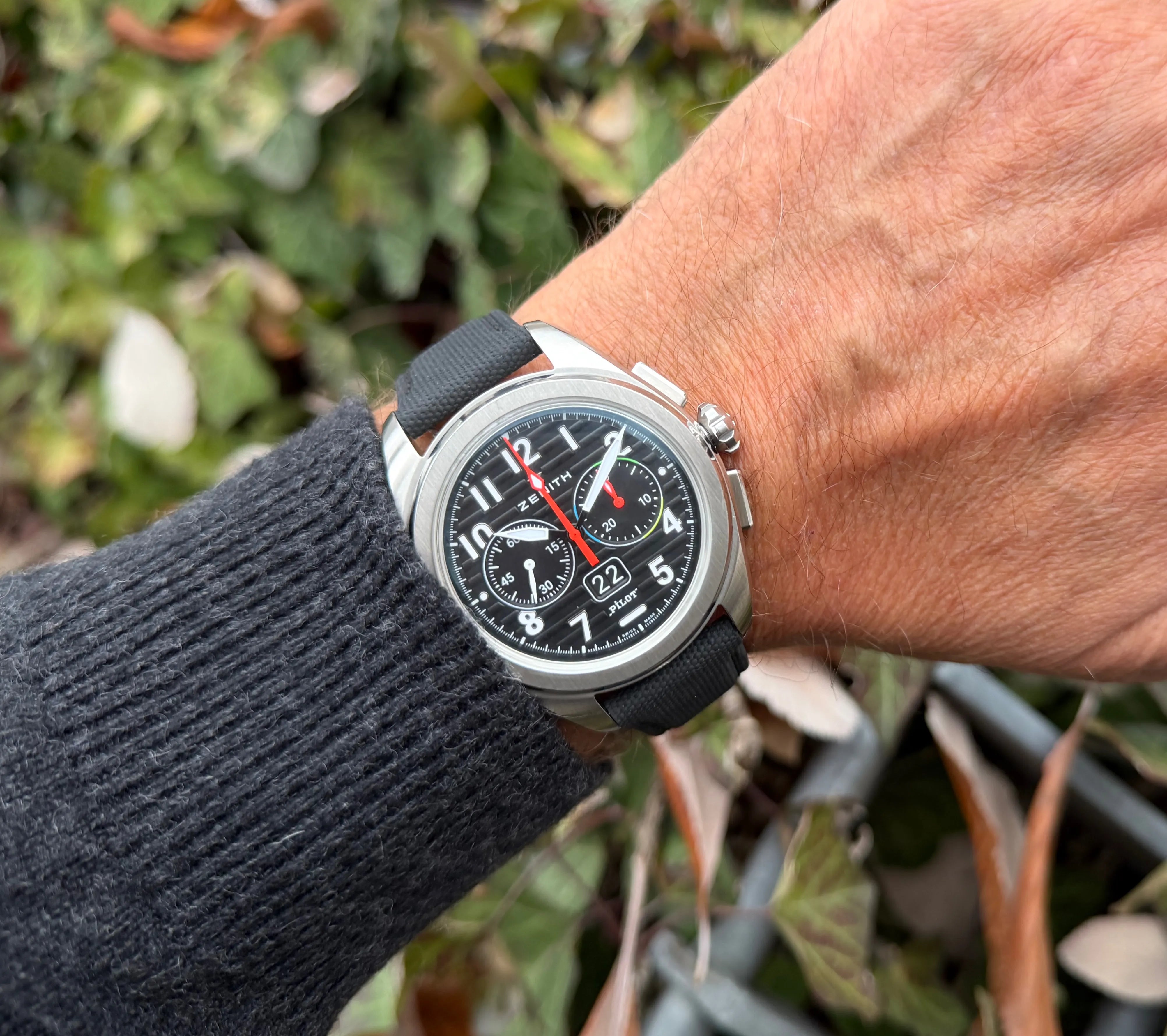 Zenith Pilot Flyback Big Date am Handgelenk