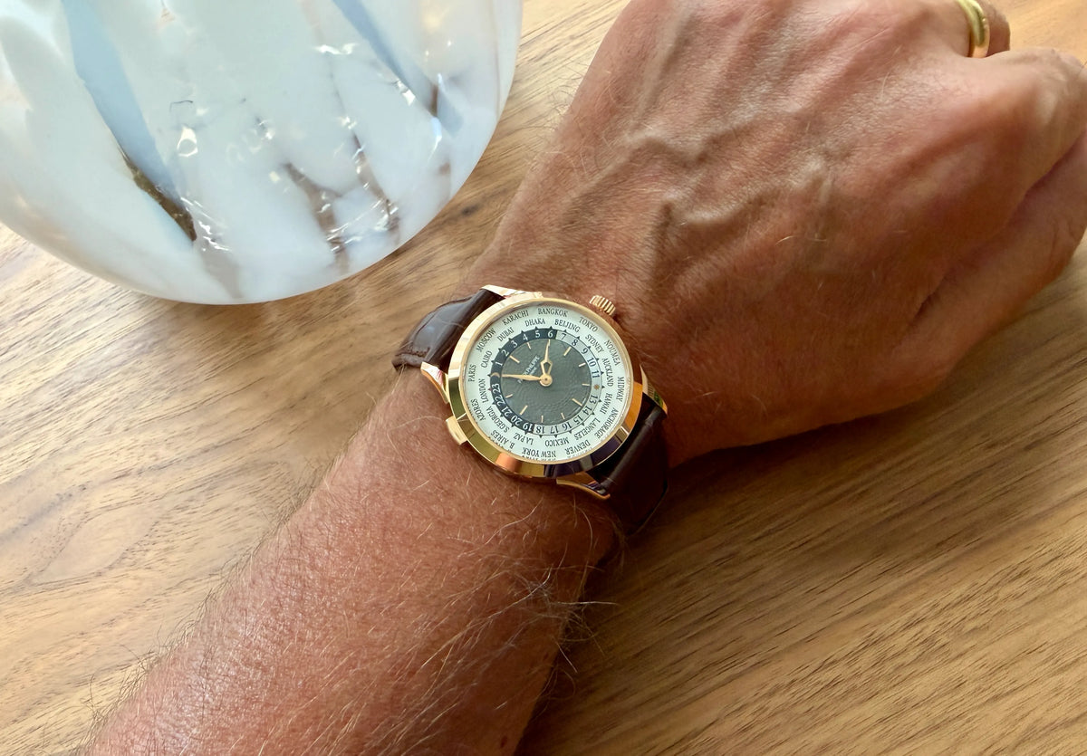 neue Patek Philippe Worldtimer 5230R on wrist 2