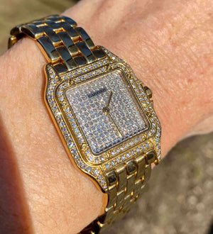 Cartier Panthere Joaillerie mit Diamant Zifferblatt Diamant Lünette am Handgelenk