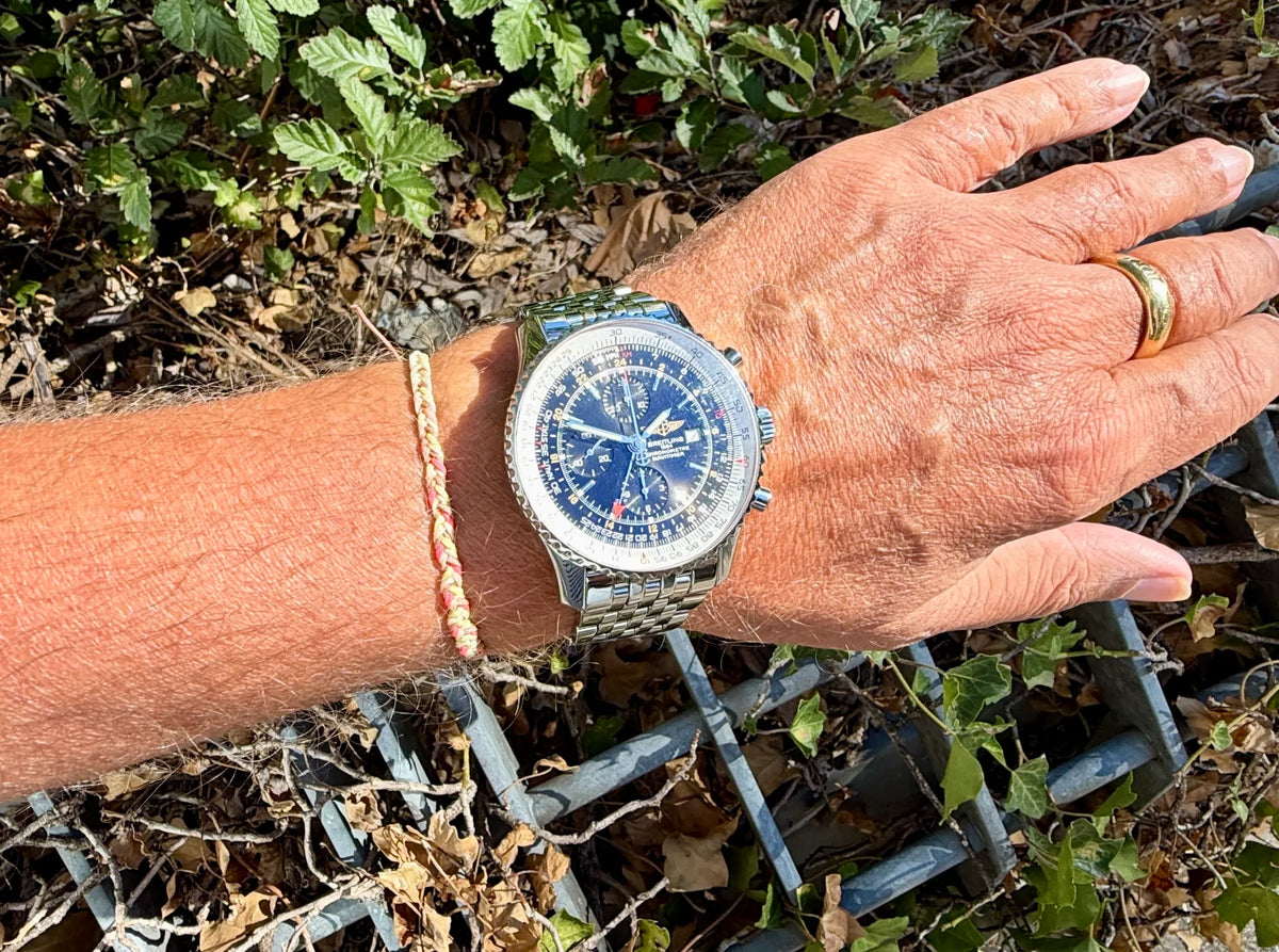 Breitling Navitimer World A24322 Pilot 
am Arm 2 