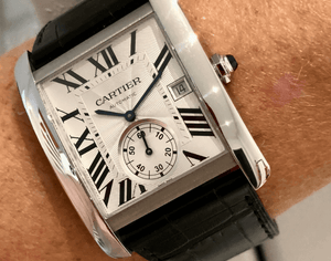 cartier-tank-am-handgelenk