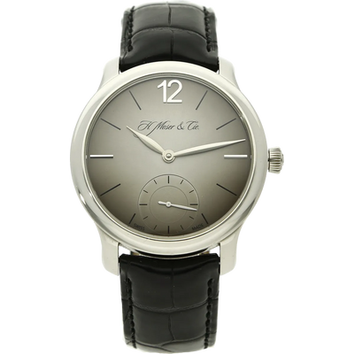  Moser Mayu ENDEAVOUR Fumé steht 