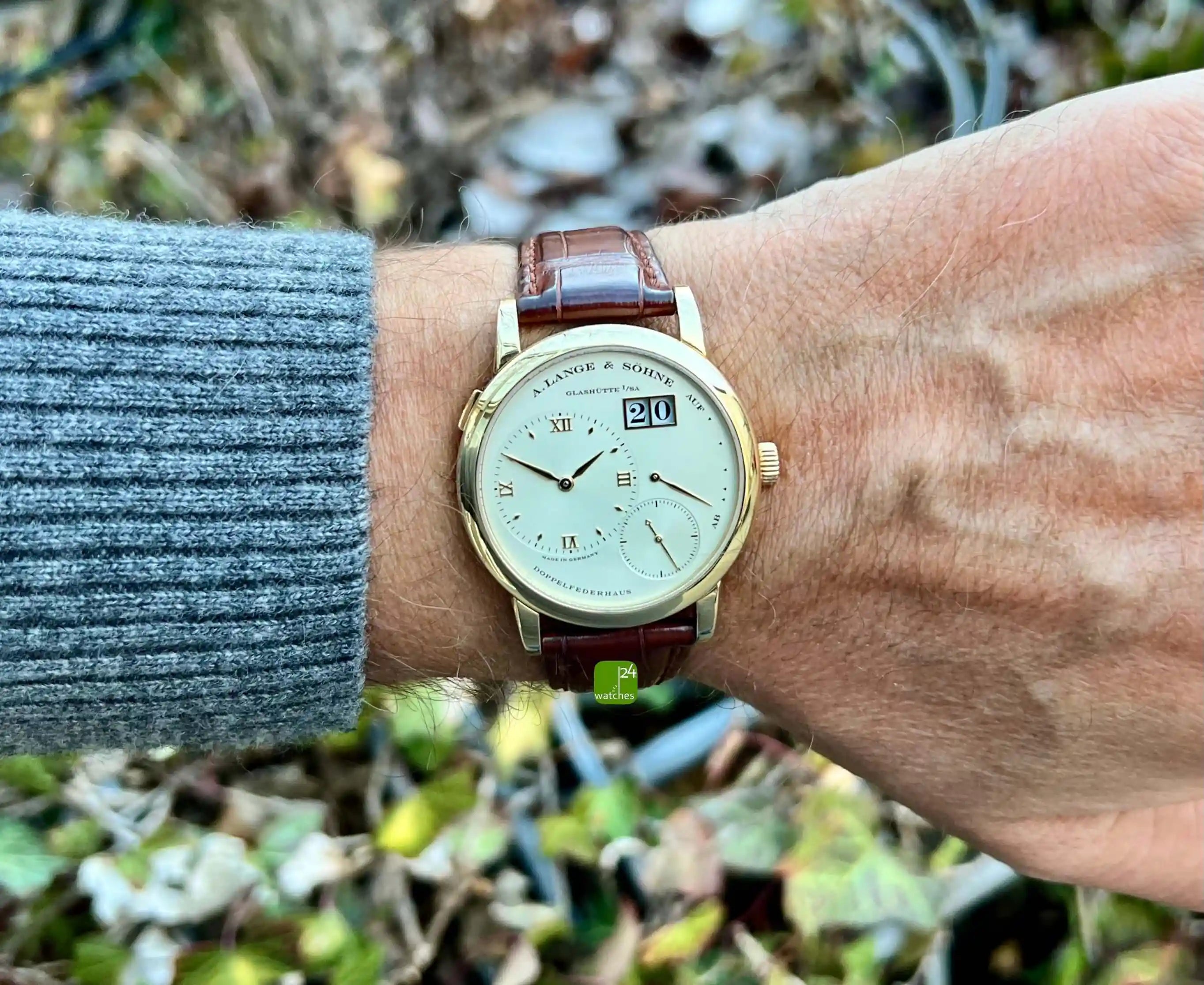 Lange one wrist