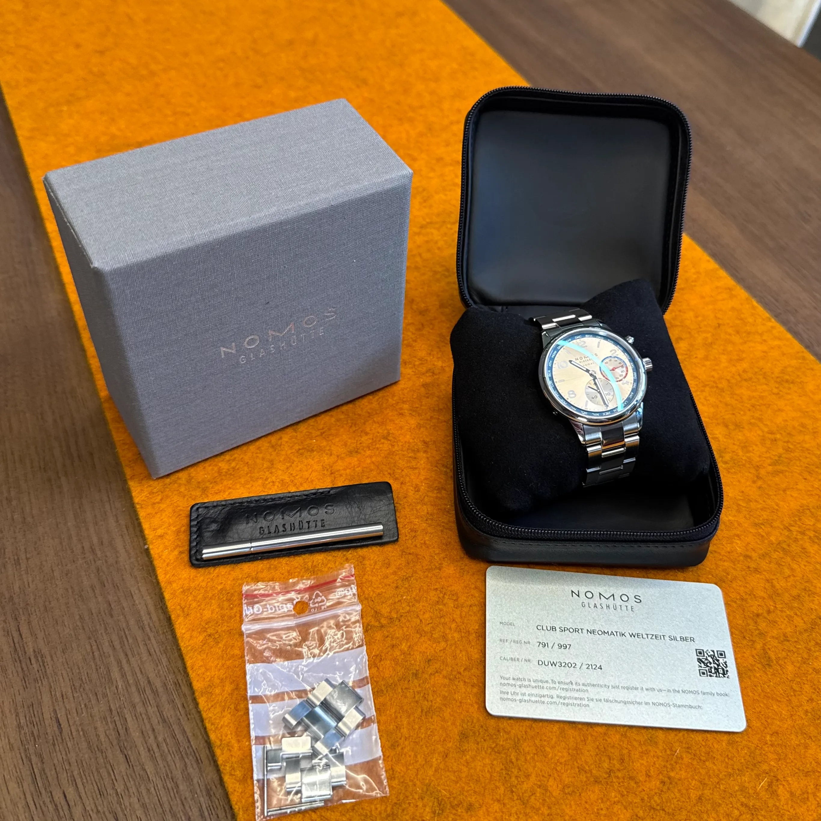Nomos Club Worldtime FullSet