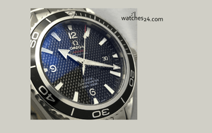 omega-seamaster-nah-aufnahme-vom-zifferblatt