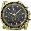 OMEGA Speedmaster Moonwatch gebraucht in GOLD Nahaufnahme Zifferblatt