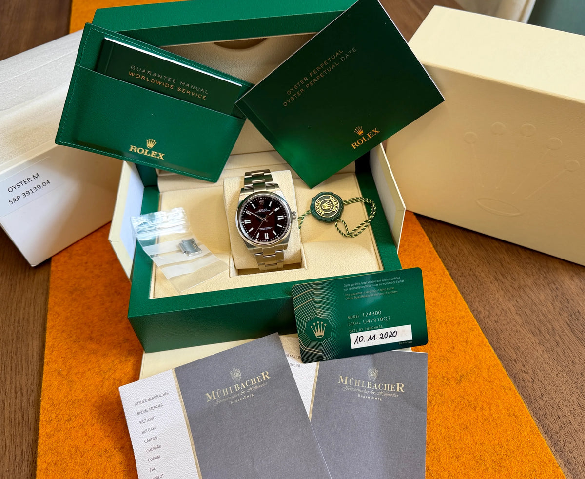 Rolex Oyster Perpetual 41 124300 mit Papieren 