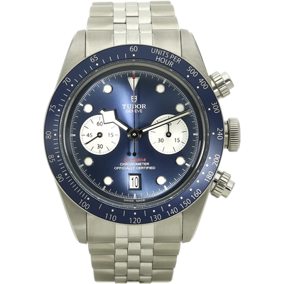 Tudor Black Bay Chrono Boutique stehend