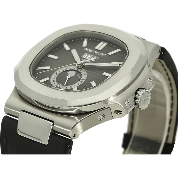 Patek Nautilus Jahreskalender 5726 A Gehaeuse 4 Uhr 