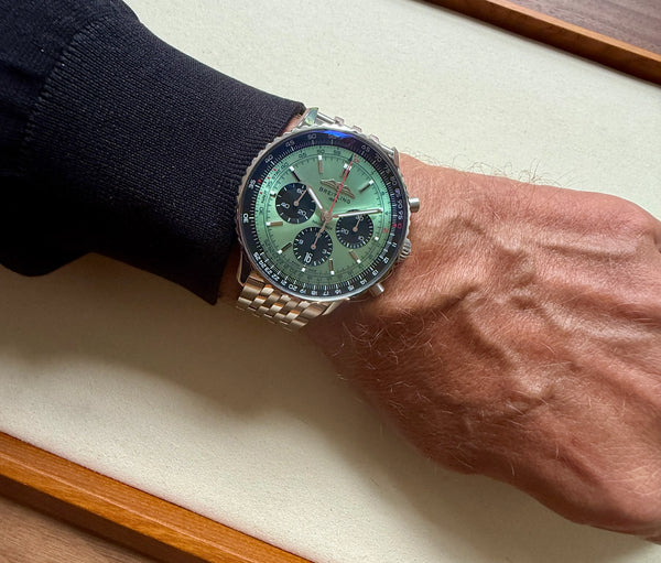 Breitling Navitimer 43 gruen am Arm 1