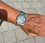 Omega Moonwatch co Axial am Arm 3 