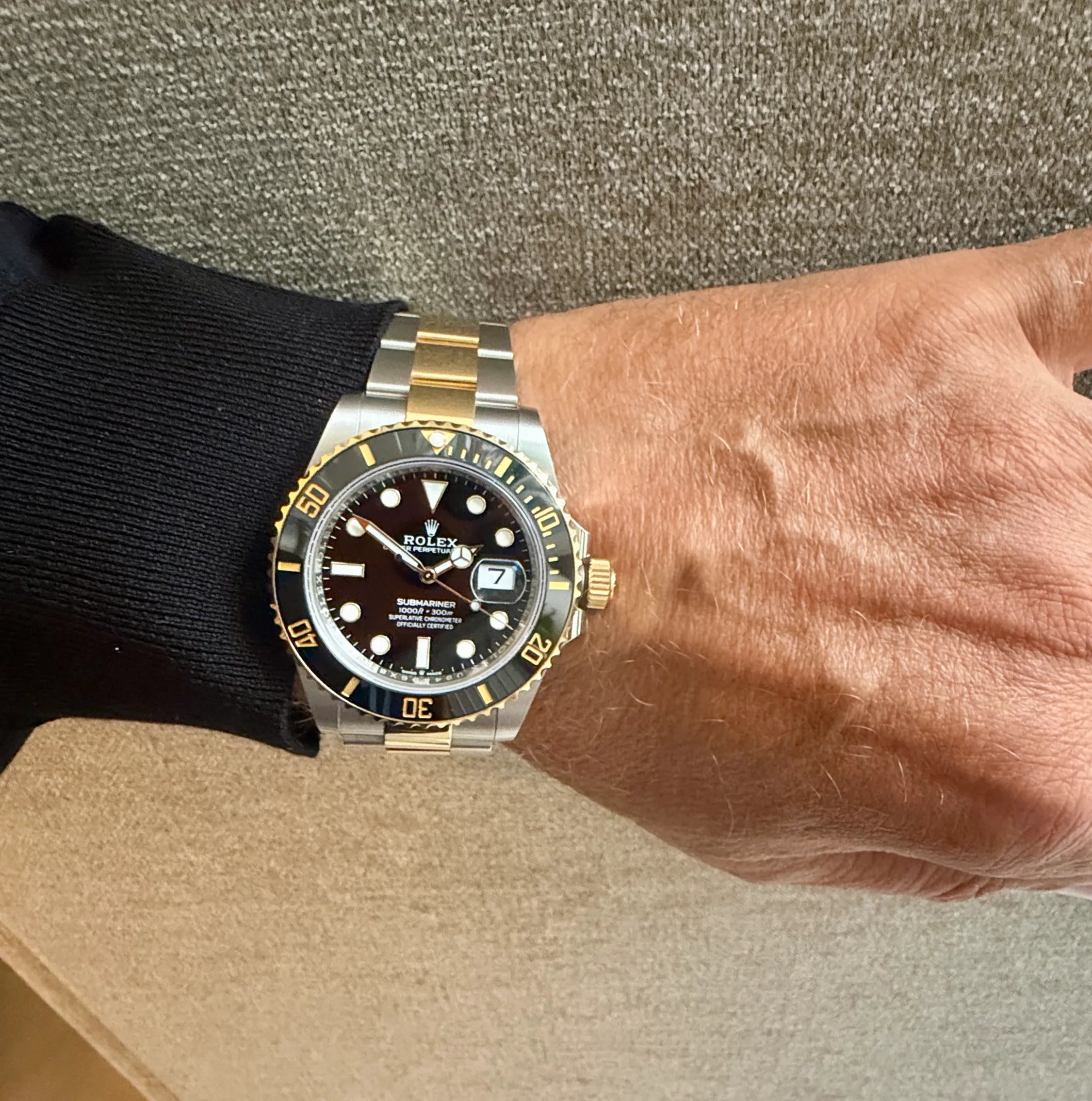 Rolex Submariner 126613LN am Arm 2 