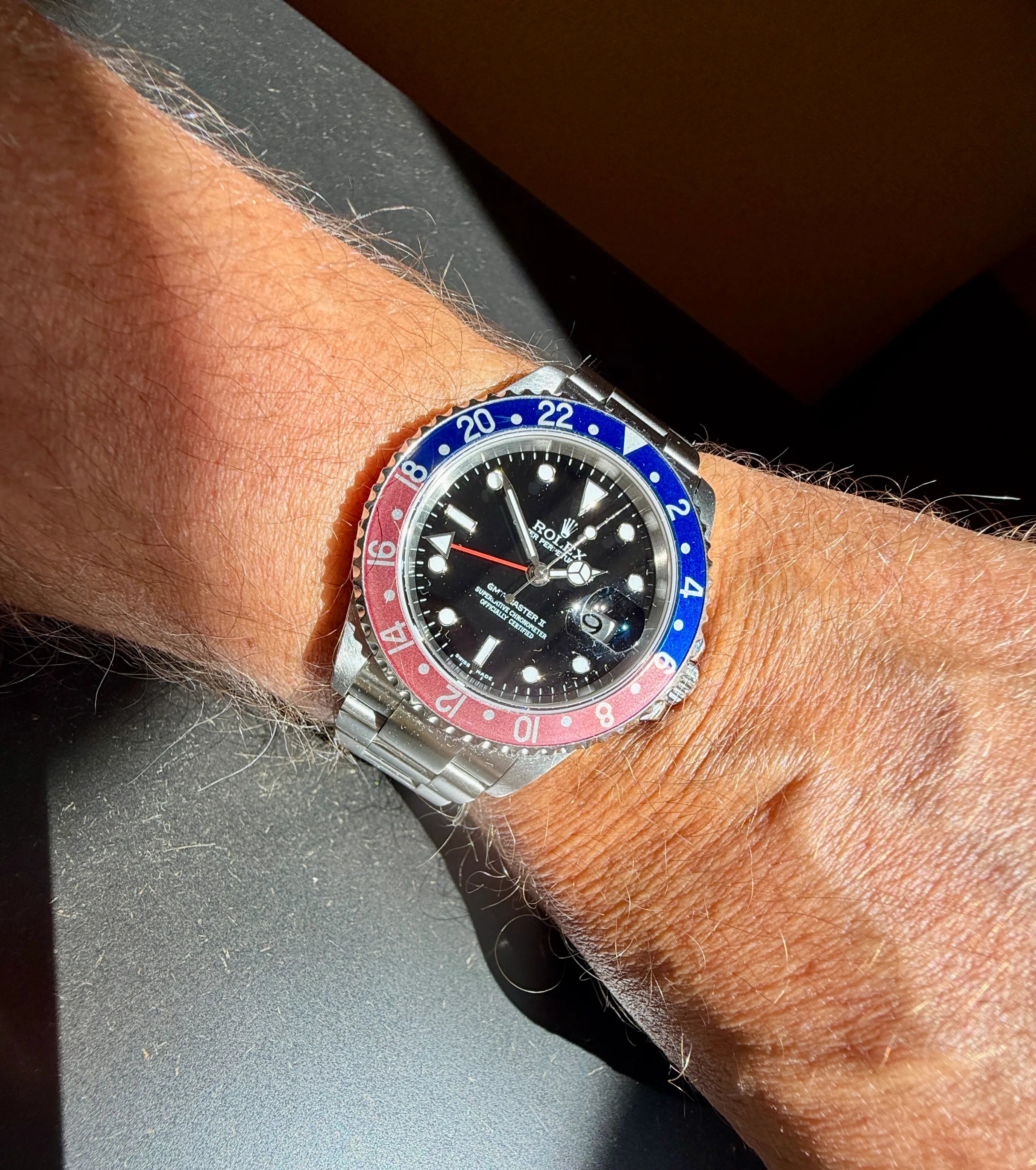 Relex GMT Pepsi Rectangular am Arm 1
