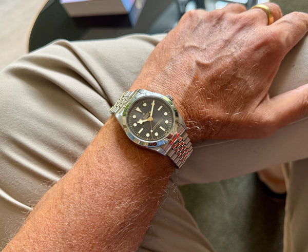 Tudor Black Bay M 79660-001 grau am Arm 2 