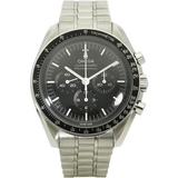 Omega Moonwatch co Axial stehend
