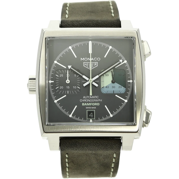 Heuer Monaco Bamford stehend 