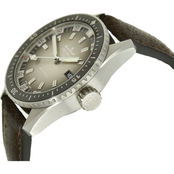 Blancpain Fifty Fathoms Bathyscape Day Date Gehaeuse rechts 