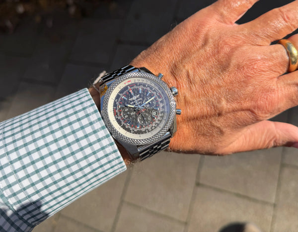 Breitling Bentley B06 am Arm 