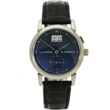 Lange Saxonia 105.027 blau stehend