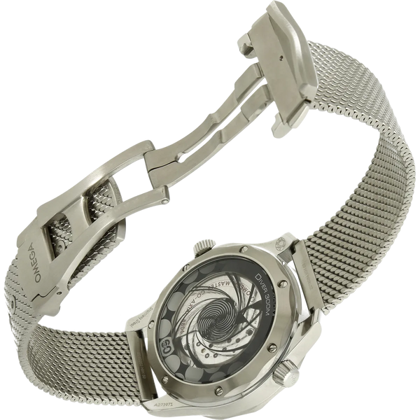 Omega Seamaster Bond  60 Jahre Schiesse offen 