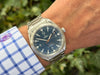 Omega Railmaster 40 Jeans am Arm 