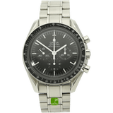 gebrauchte Omega Speedmaster Moonwatch stehend