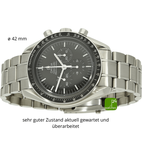 gebrauchte Omega Speedmaster Moonwatch liegend