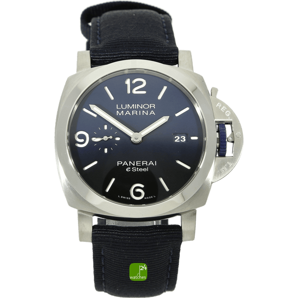 Panerai luminor Marina e-steel blue profondo stehend 