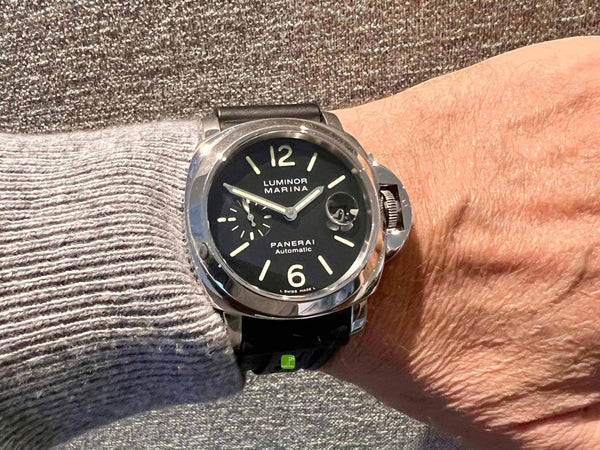 Panerai Luminor Marina 44 auto. am Arm 