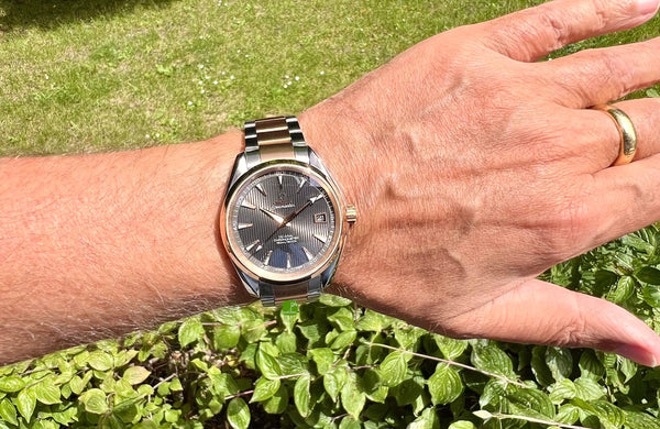 Omega  Aqua Terra 41,5 Stahl Rose am Arm