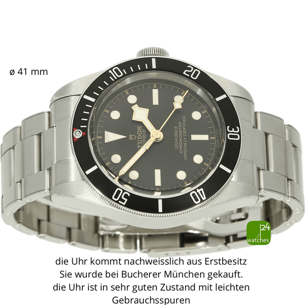 Tudor Black Bay liegend