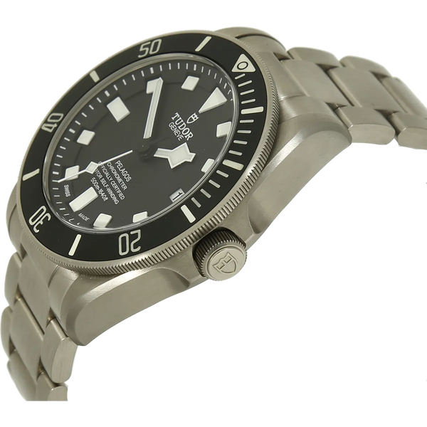 Tudor Pelagos 42 Titan  Gehaeuse rechts