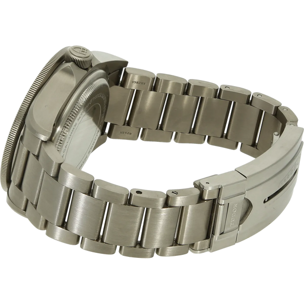 Tudor Pelagos 42 Titan Armband links 