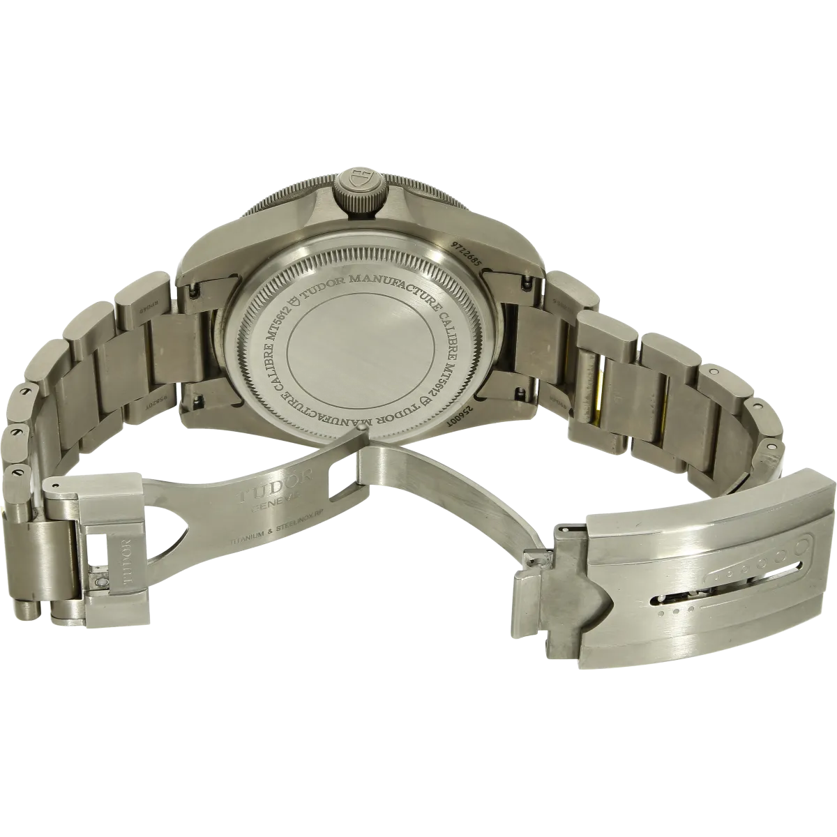 Tudor Pelagos 25600 TB Schiesse offen 