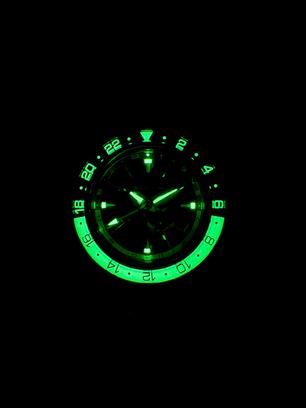 Grand Seiko Sport GMT SBGJ237luminiert