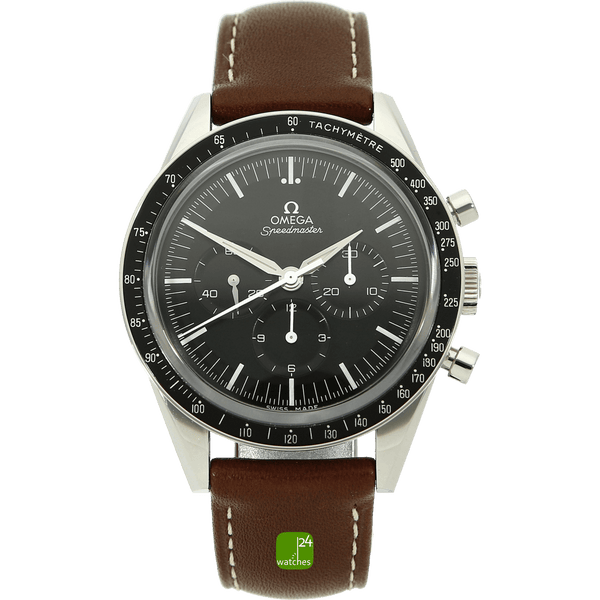 lim first Omega in Space stehend