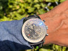 Breitling Navitimer World A24322 am Arm 