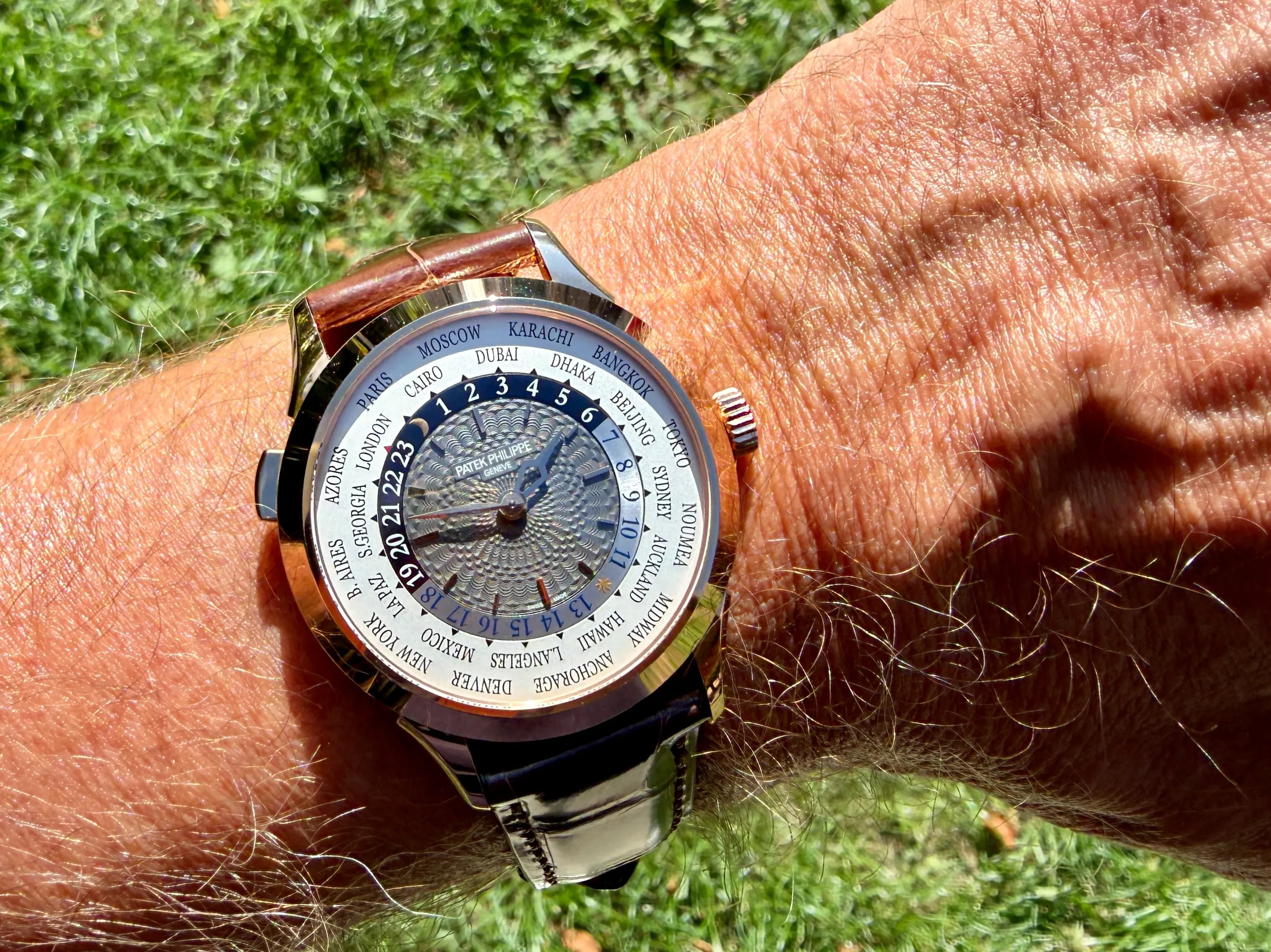 neue Patek Philippe Worldtimer 5230R on wrist 4 