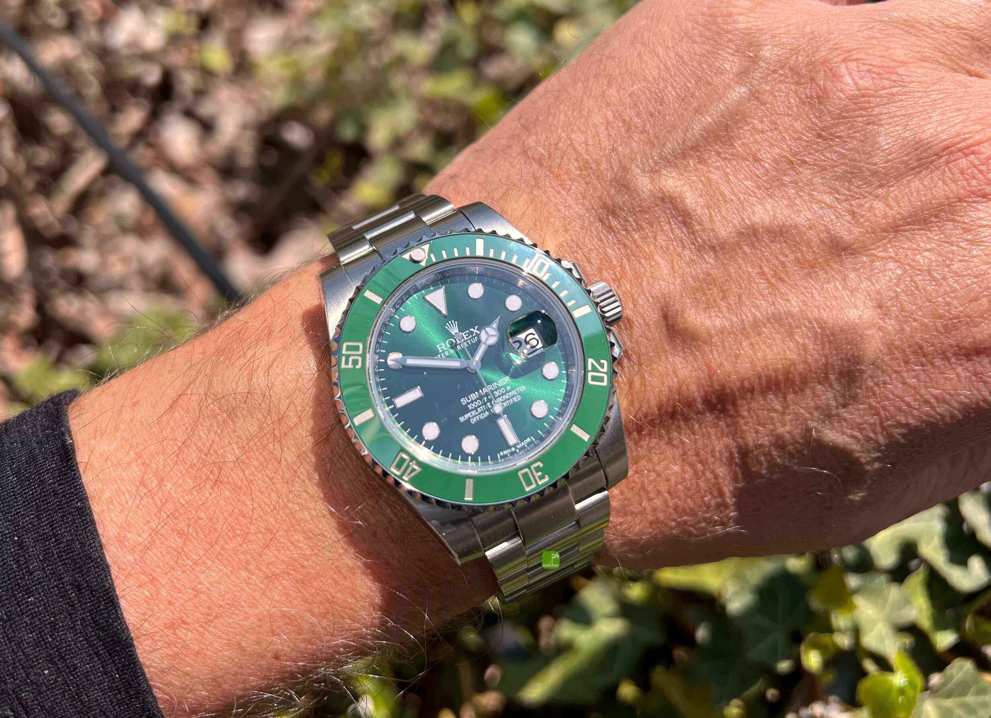 116610LV Rolex Submariner Hulk am Arm 