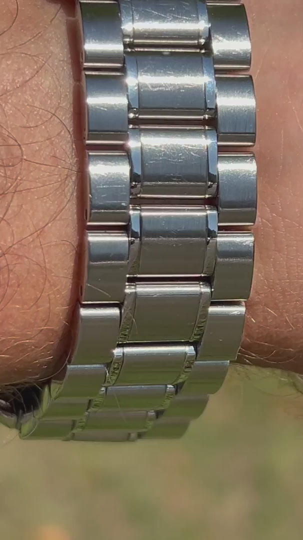 Omega Speedmaster Moon Video