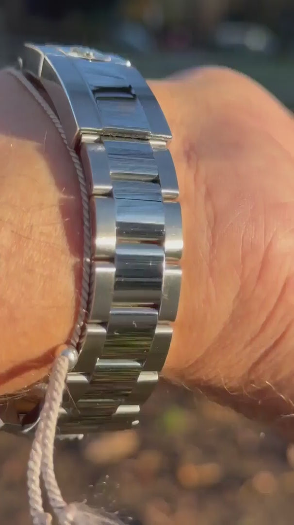 Rolex GMT Batmen Video 