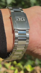 Glashuette Seventies blue big date Video