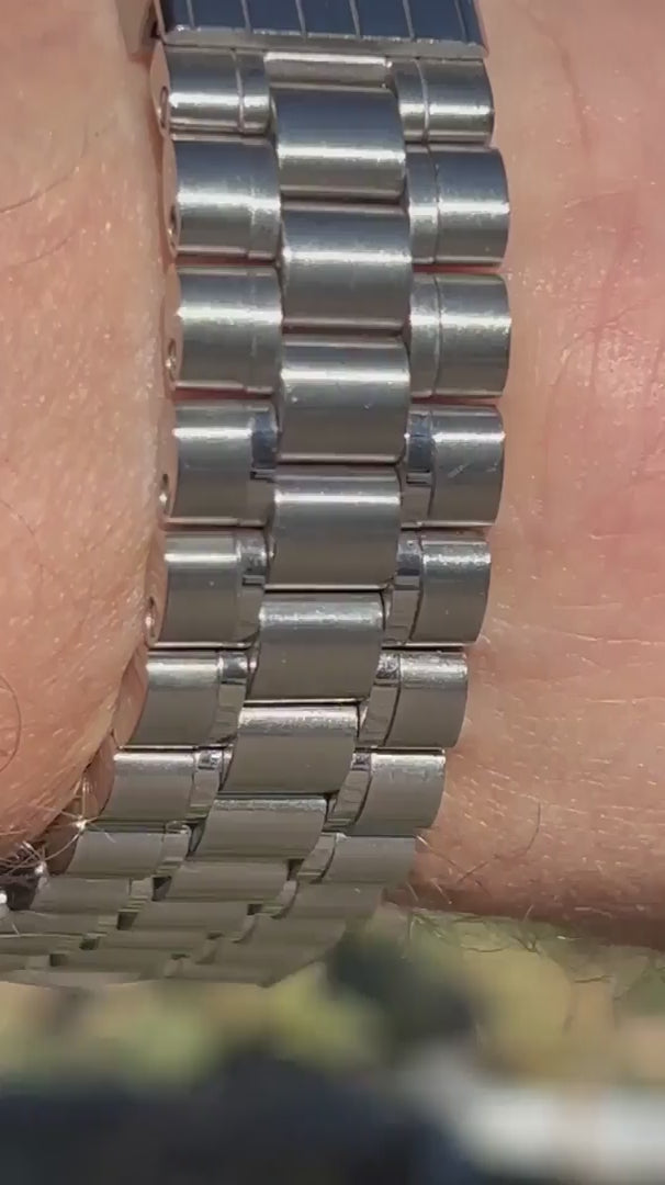 Omega Speedmaster white video 