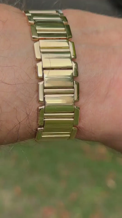 Cartier Tank Francais 1821 Gold Arm dreher Video 